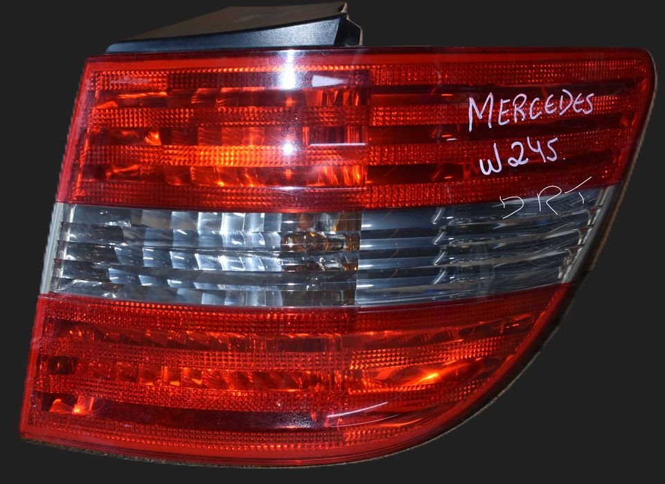 Farolim direito Mercedes B W245