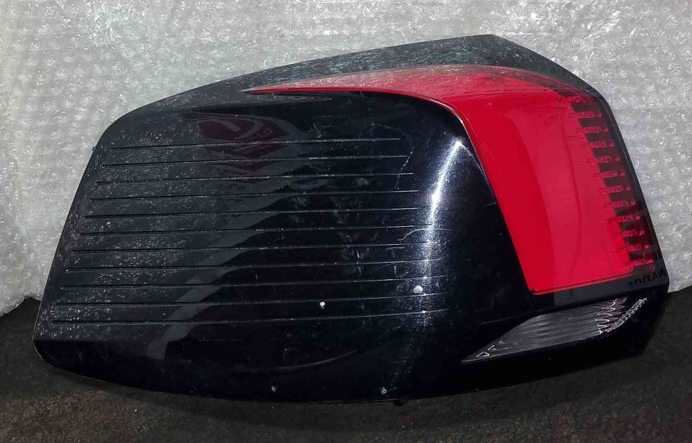 Farolim Esquerdo 9811028080 - PEUGEOT 5008 II
