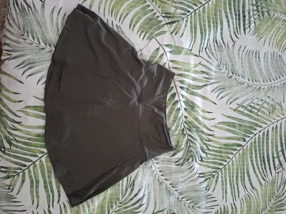 Saia verde seco marca ôXe