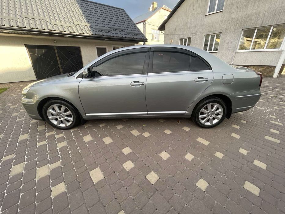 Toyota Avensis 2008рік
