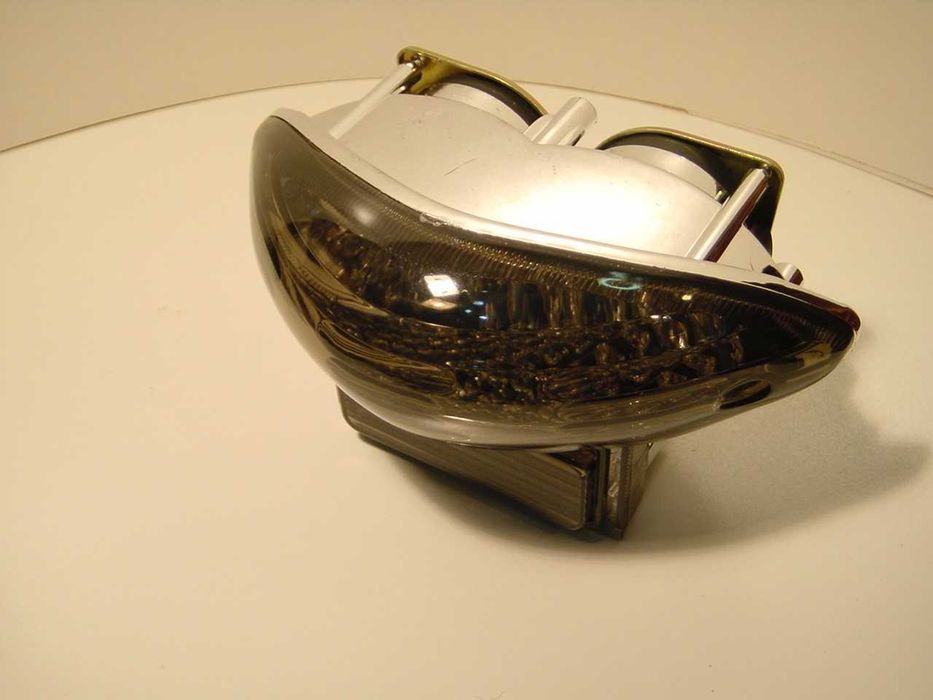 Farolins traseiros LED com piscas Suzuki Hayabusa 99-07