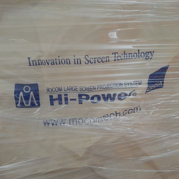 Ecrã curvo para projecção de imagem( MOCOM]