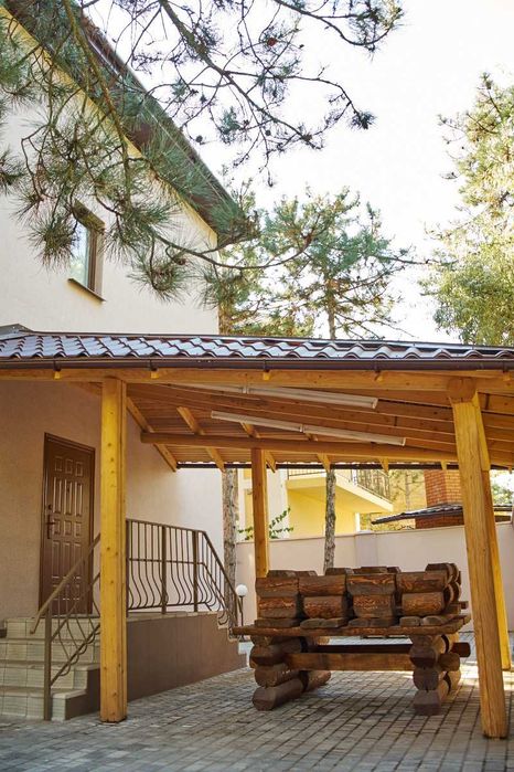 Продам дім у курортній зоні Коблево  245 кв\м 3 Поверхи