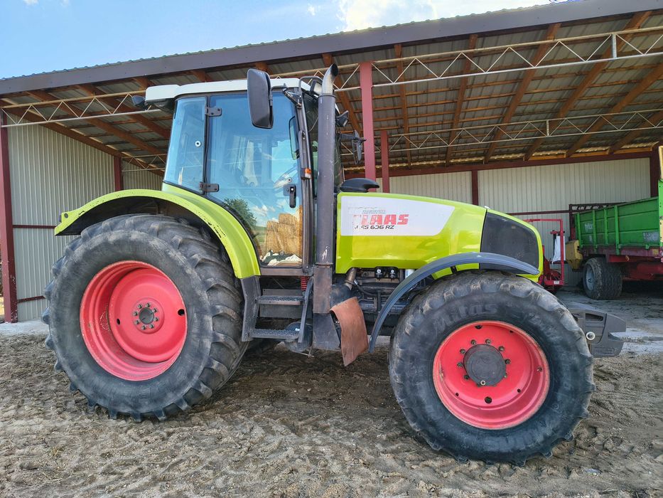 Ciągnik rolniczy Claas Ares