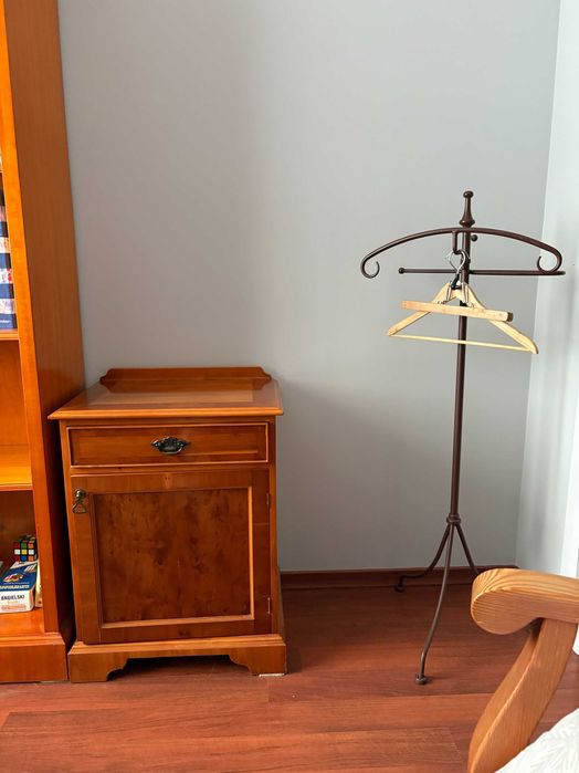 Szafka drewniana szt 2