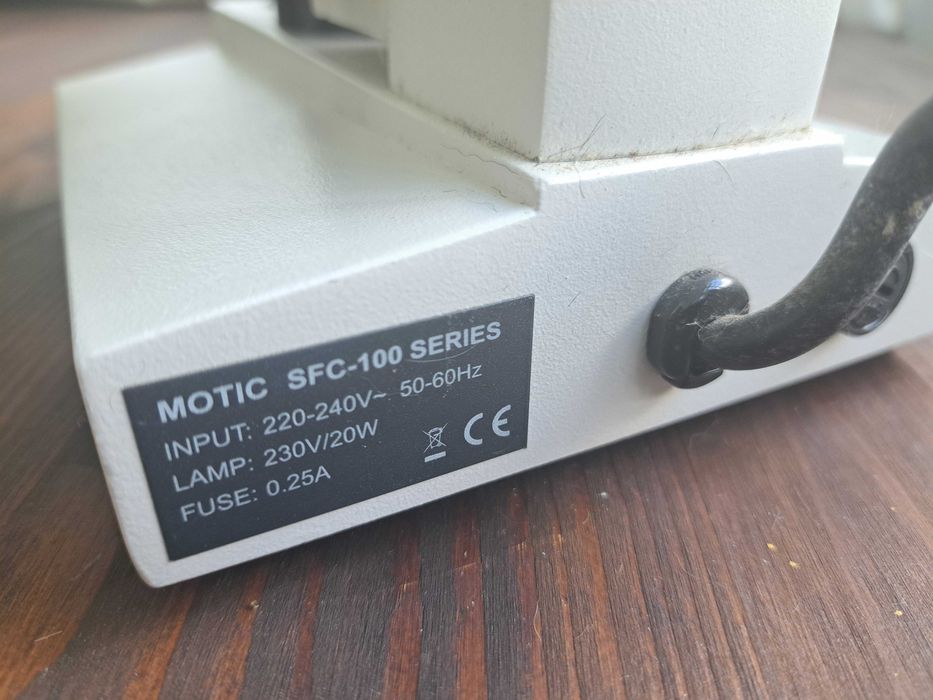 Microscópio Monocular MOTIC SFC-100 Series