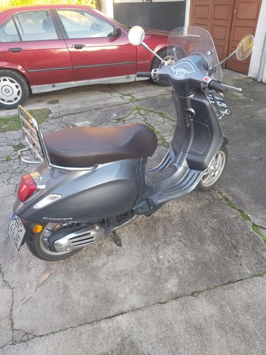 Vespa Primavera Touring