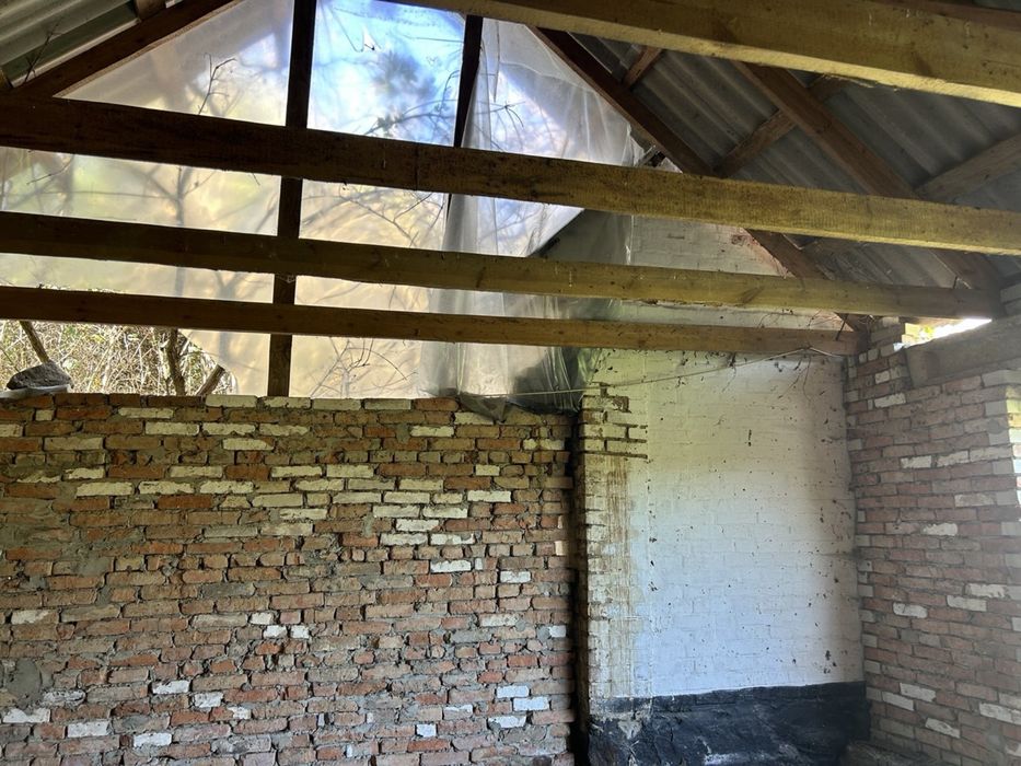 Будинок 53 м², гараж 110 м², 0,61 га в селі Піківець (Уманський район)