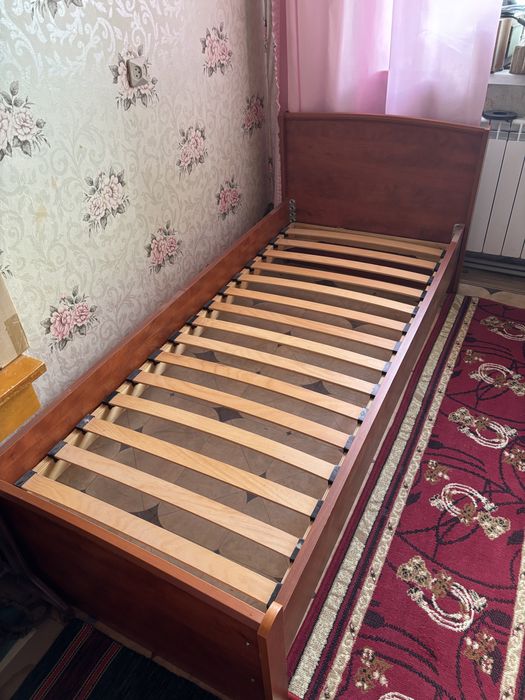 Ліжко з матрацом