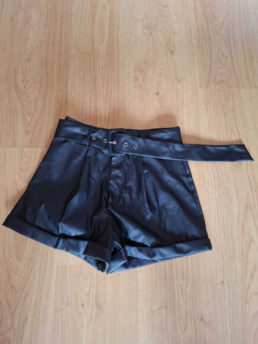 Szorty ,,skórzane" damskie