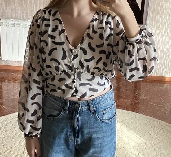 Жіноча блузка, кофта