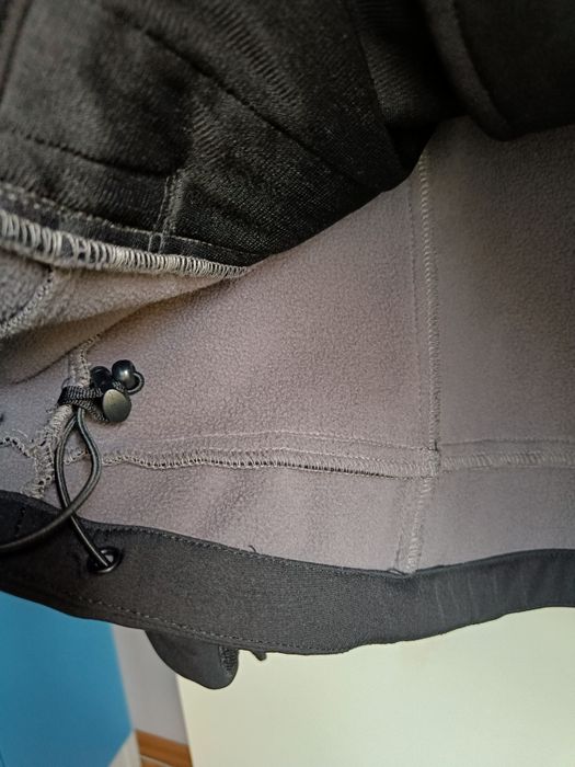 Czarny Softshell na polarze damski