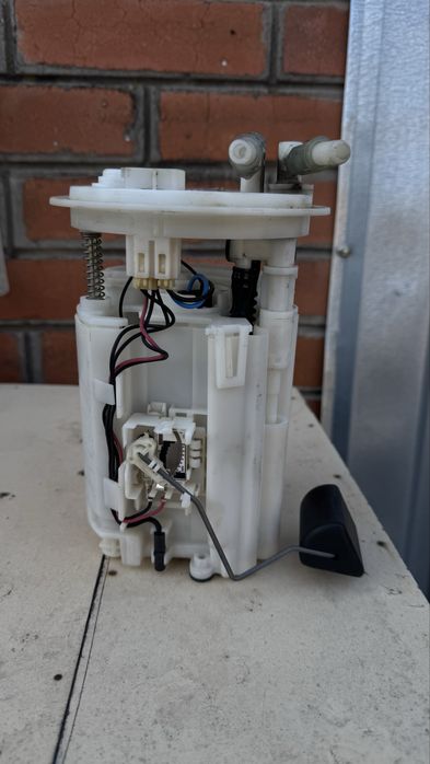 Паливний насос Subaru Tribeca B9  42081AG03A 2007