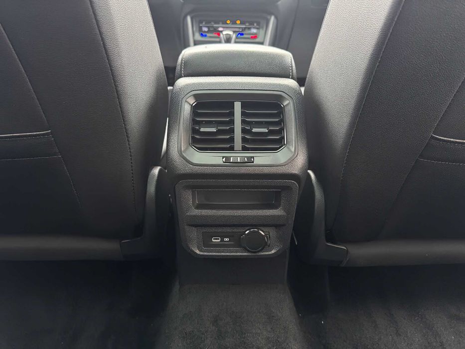 Volkswagen Tiguan SE R-Line      2023