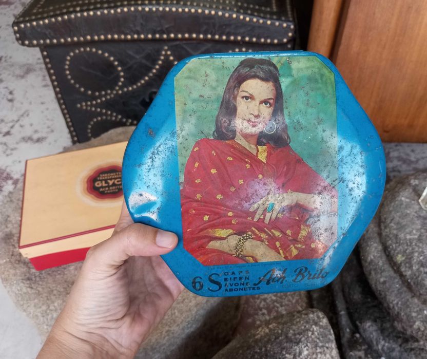 Antigas caixas perfumes sabonetes publicitários Ach. Brito e Claus