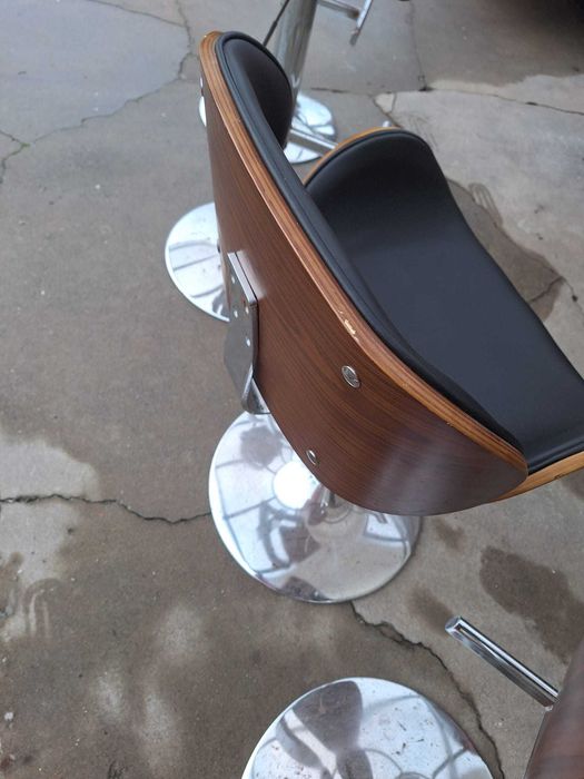 Cadeira de bar com encosto Mambo