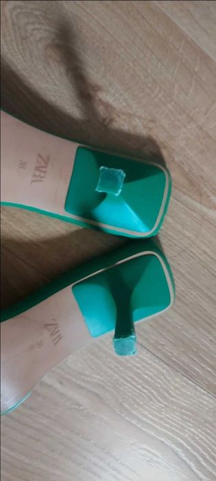 Sandálias Zara confortaveis