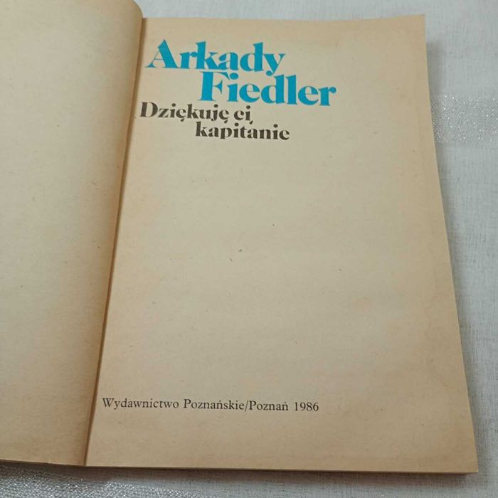 Dziękuję Ci, kapitanie. Arkady Fielder