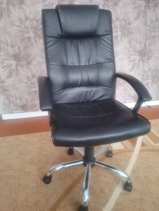 Продам офисное кресло