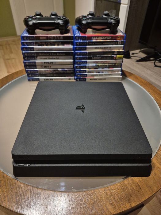 PlayStation 4 Slim Ps4. Stan idealny. Pad, gry