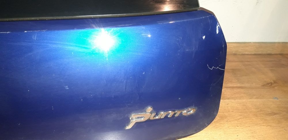 Klapa bagażnika grande punto 599a