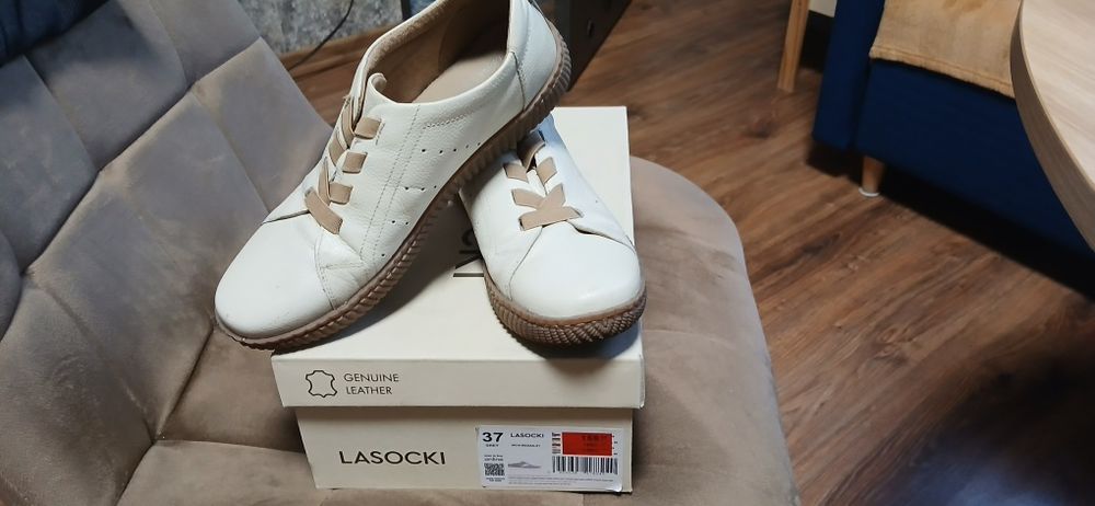 Buty damskie lasocki