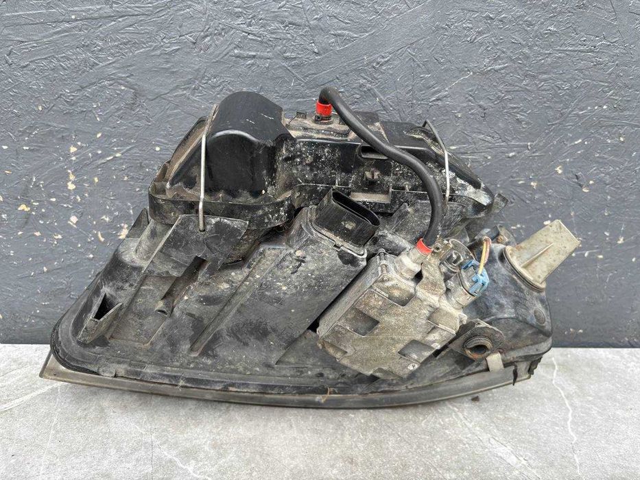 Фара Audi A6 S6 C5 4.2 V8 2001-2004