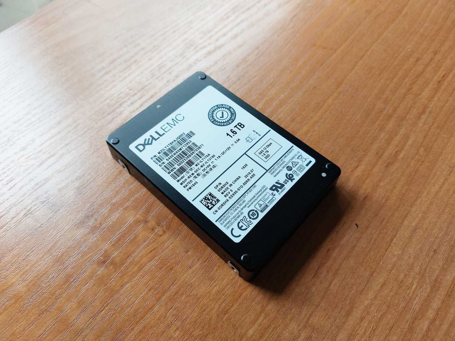 Dysk SSD SAS 1,6TB Dell EMC MZ-ILT1T6A 2,5"