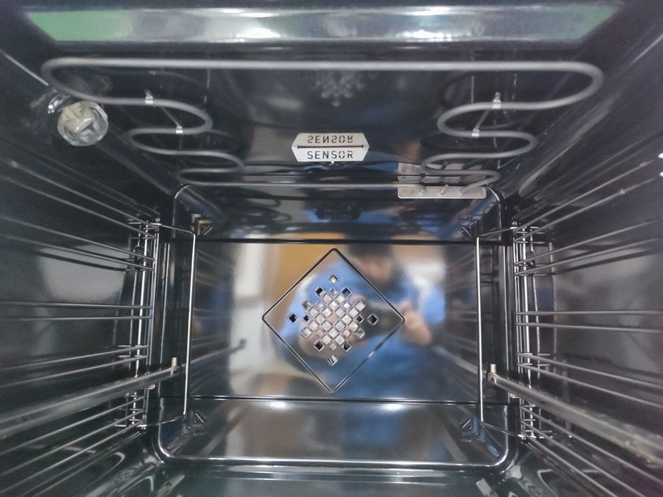 Духова шафа з піролітичною очисткою De Dietrich Франція