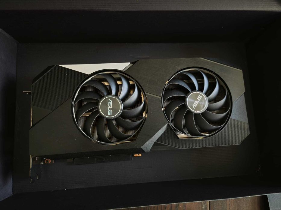 ASUS Dual AMD Radeon RX 6700 XT OC Edition Placa Gráfica