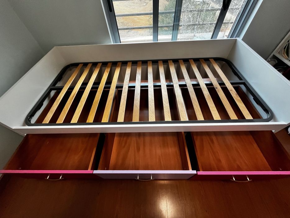 Conjunto Cama de solteiro e Estante