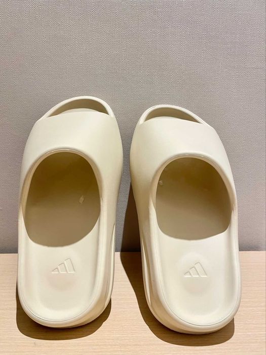 adidas Yeezy Slide Bone   R. 40,5