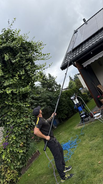 Mycie paneli fotowoltaiki i powierzchni szkalnych itp