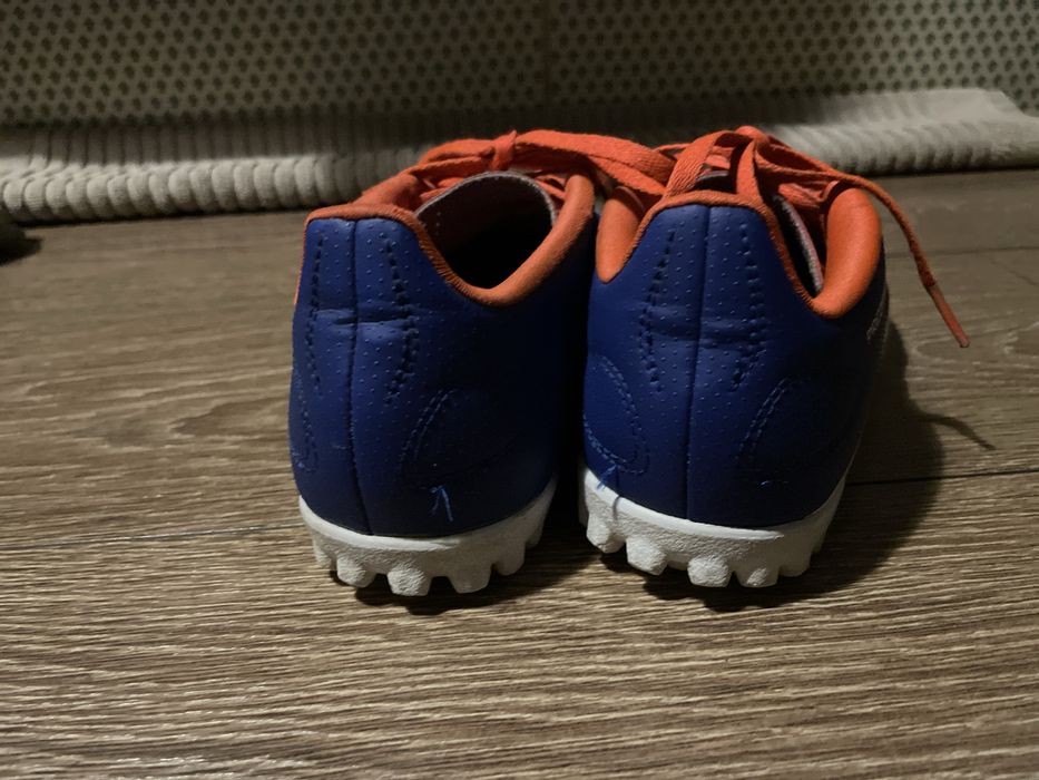 Turfy Adidas, rozmiar 34. Stan bardzo dobry.