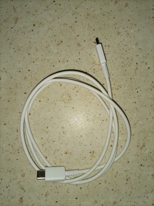 Dwa Nowe kable do ładowania Typ C do Typ C.