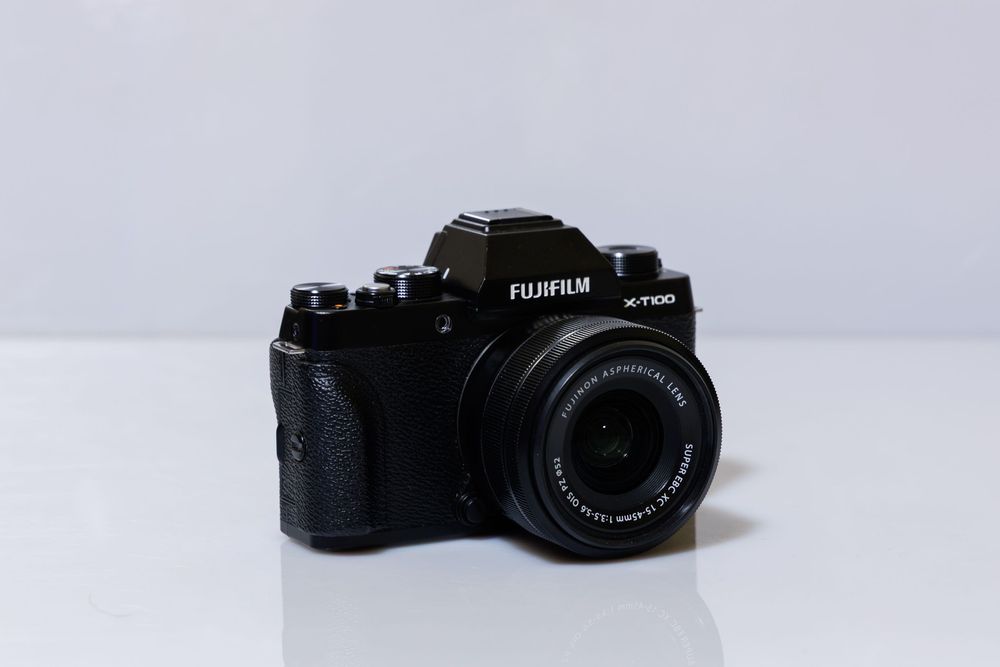 FujiFilm X-T100 + Obiektyw 15-45 Komplet Idealny Stan + dużo dodatków