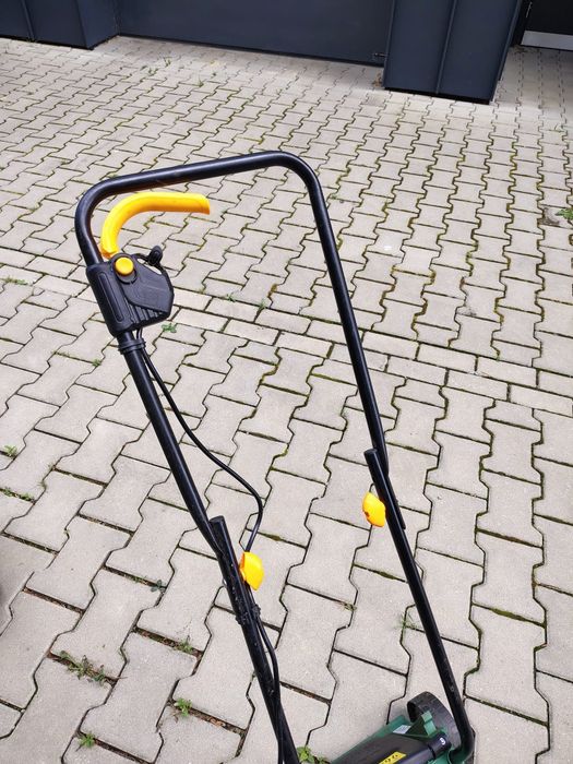 Kosiarka elektryczna 1000 W szer. 32 cm - NMLM 1000
