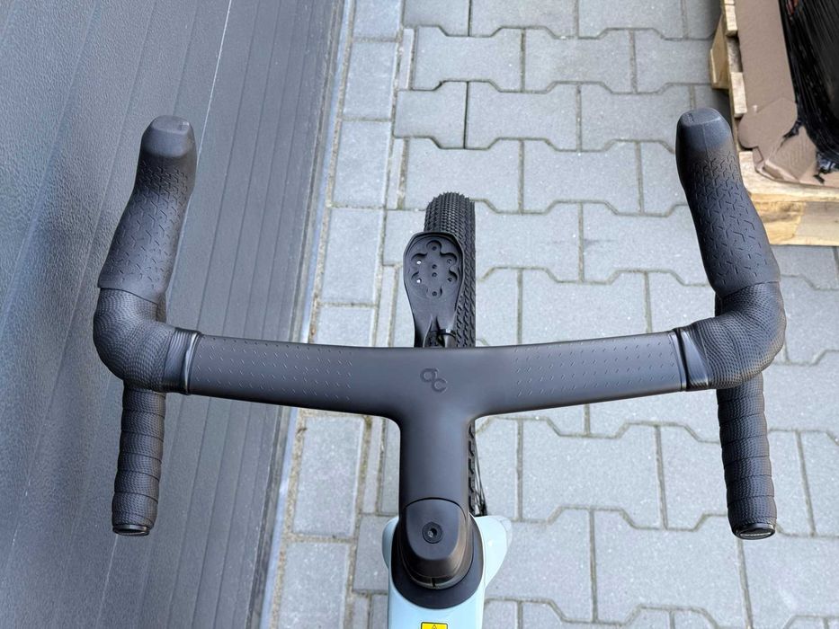 Rower gravelowy Orbea Terra M31e Koła ZIPP 303 XPLR Frozen Concrete