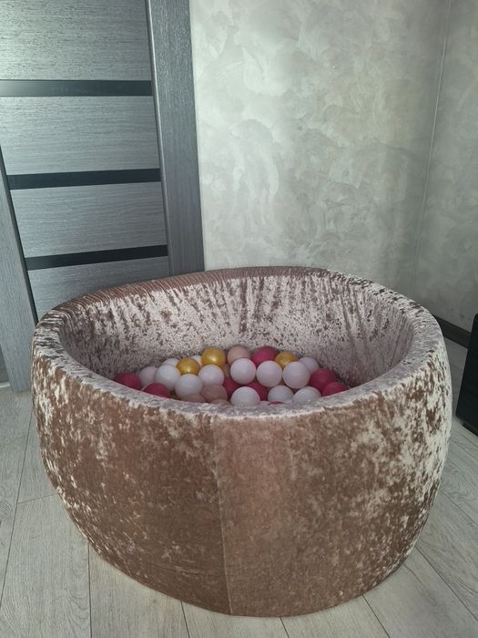 Сухий басейн продається