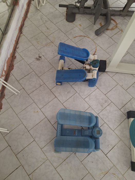 Equipamento diverso de ginásio