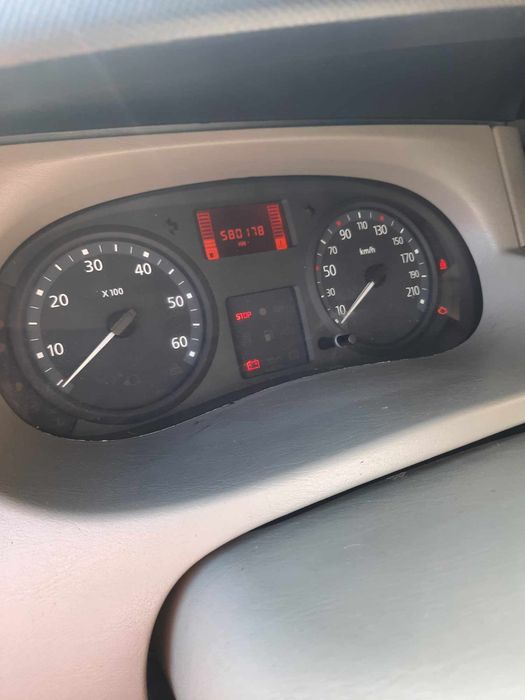 Sprzedam renault trafic 2.5