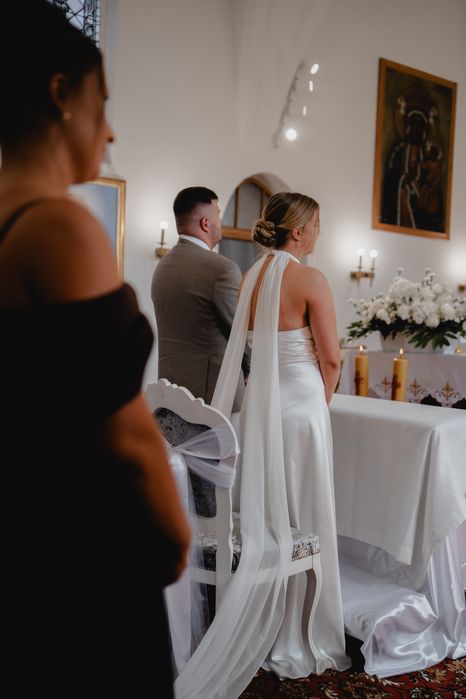 Suknia ślubna z halterem