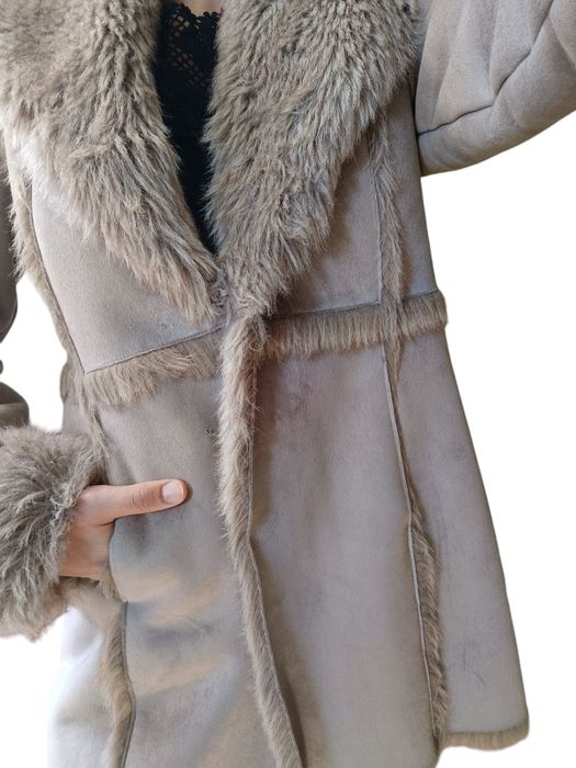 Ciepły zimowy płaszcz, sztuczny kożuch z kołnierzem