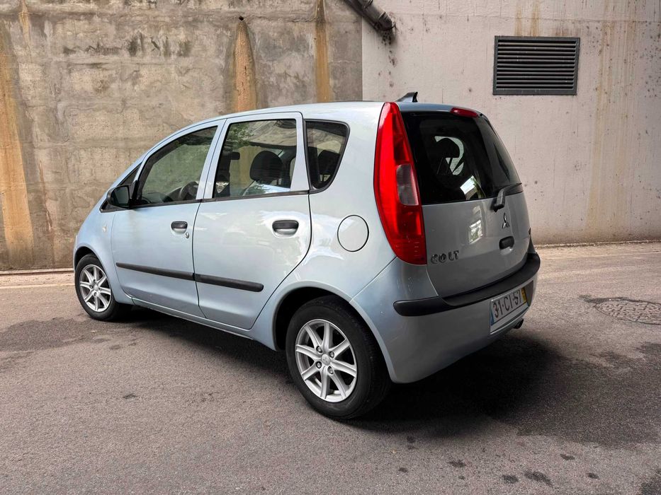 Mitsubishi Colt 1.1 E- Motion 75cv Muito Estimado
