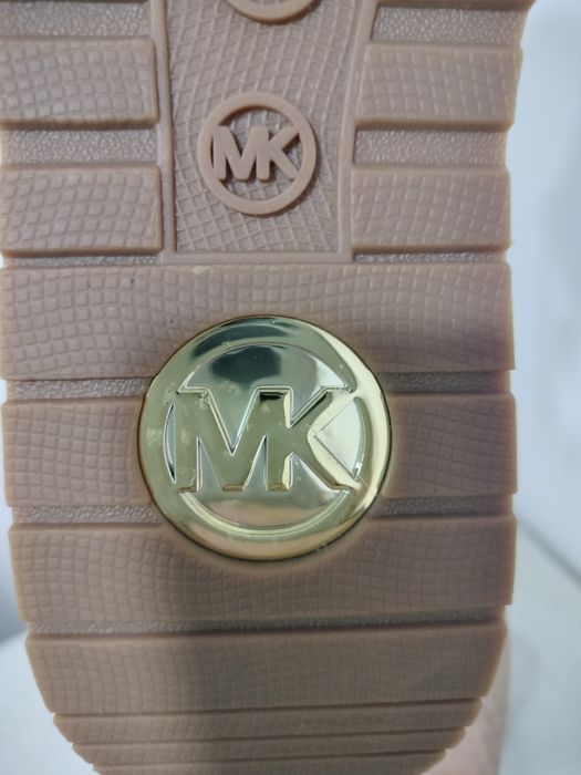 Vende-se tênis novos da marca Michael Kors originais para mulher