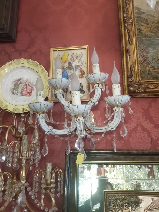 Par de apliques em cristal e porcelana