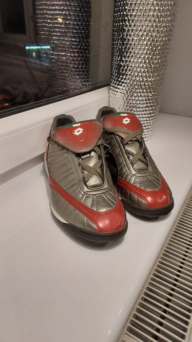 Buty piłkarskie lotto sportowe 38 halówki