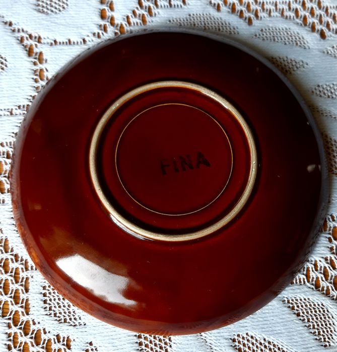 Filiżanki z talerzykami/ rezerwacja