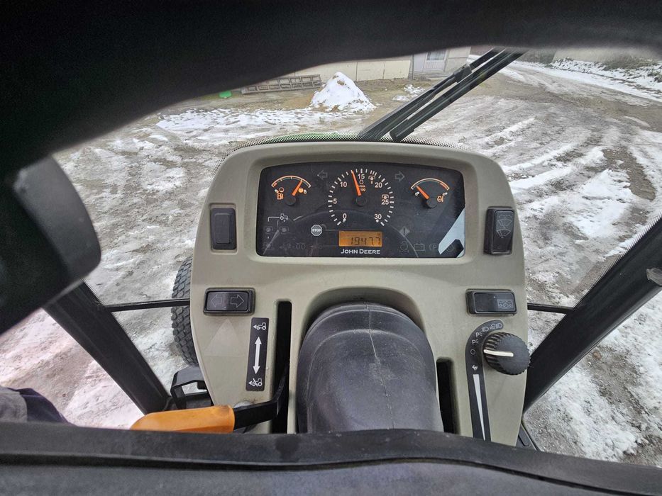 John Deere 4720 komunalny