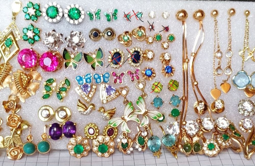 Золотые пусеты топаз,изумруд,коралл,585,583,750 проба бриллиант